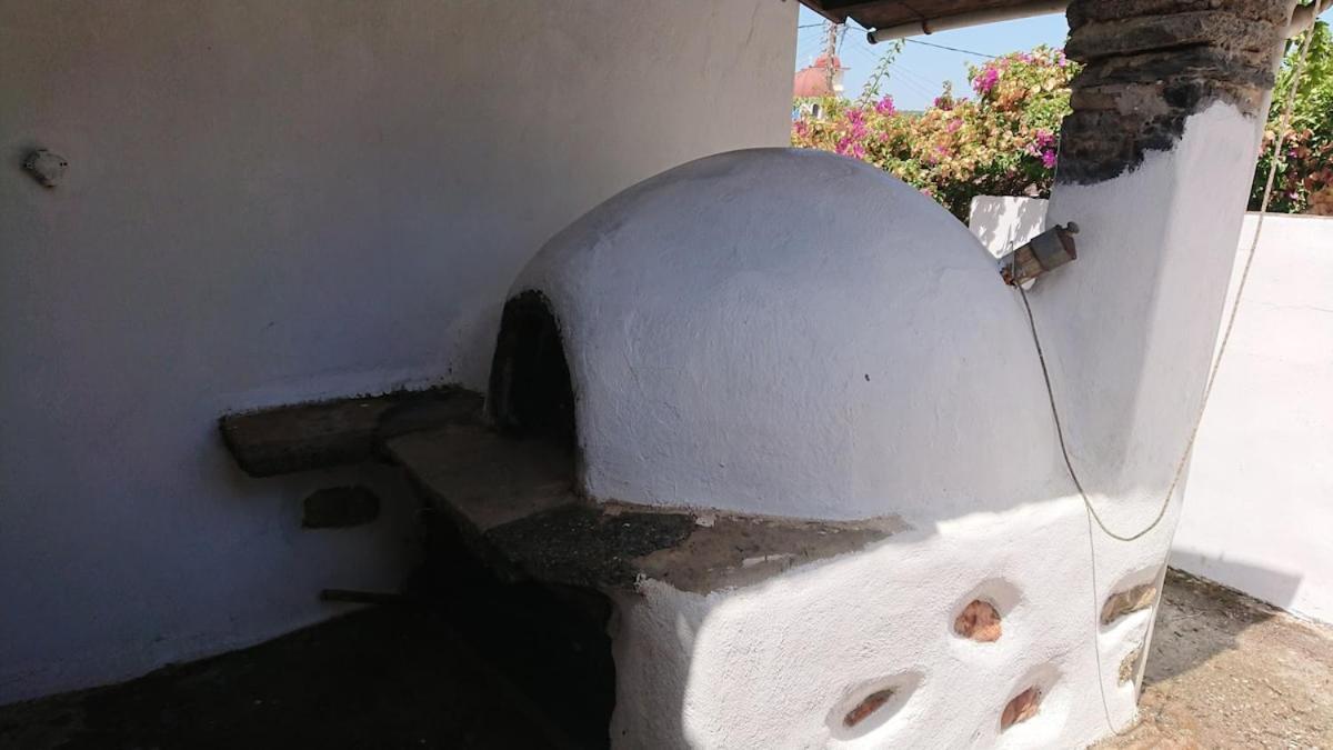Afrodite'S House-Restaurated Oil Factory Agia  エクステリア 写真